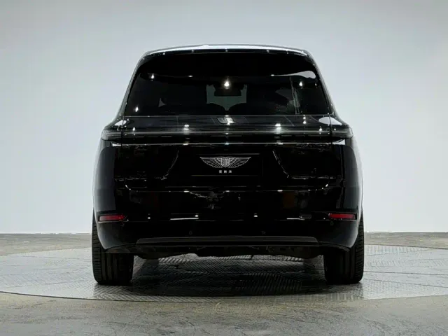 Li Auto L9 — Фото автомобиля 3