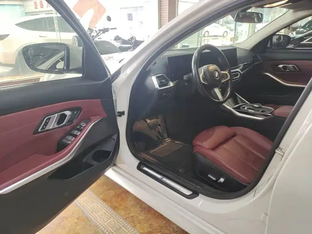 BMW 3 Series — Фото автомобиля 15