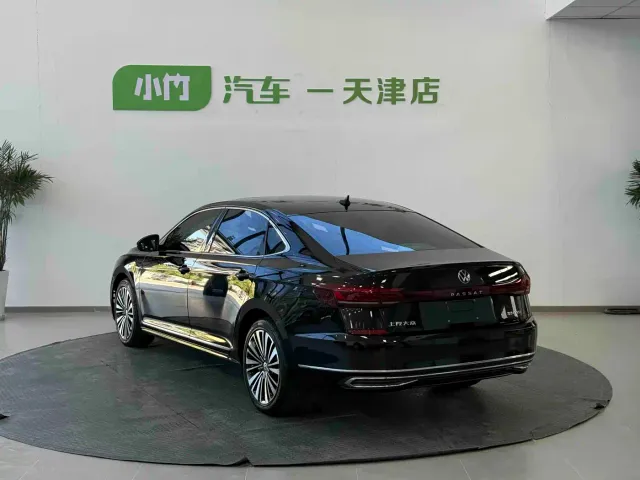 Volkswagen Passat — Фото автомобиля 3