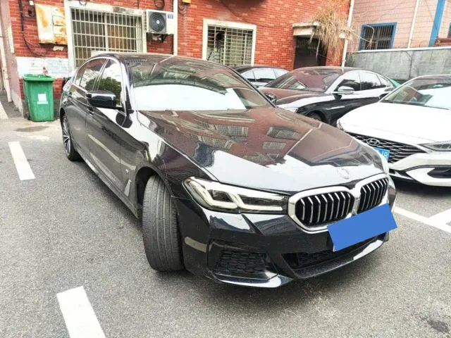 BMW 5 Series — Фото автомобиля 2