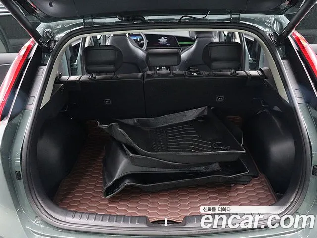 Kia Niro The All New — Фото автомобиля 20