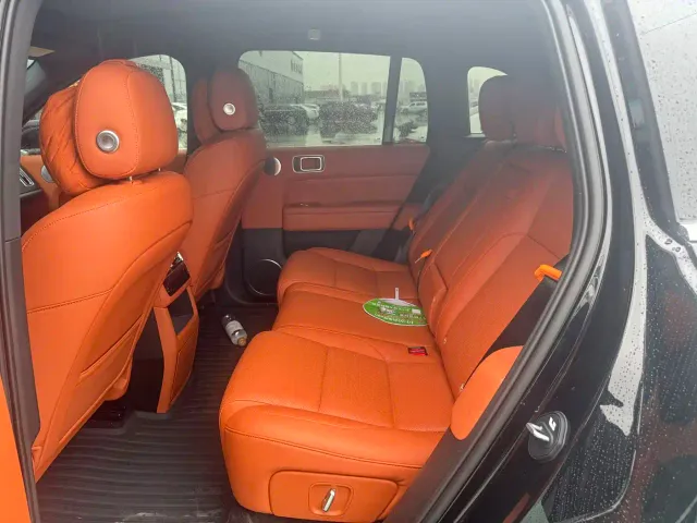 Li Auto L6 — Фото автомобиля 5