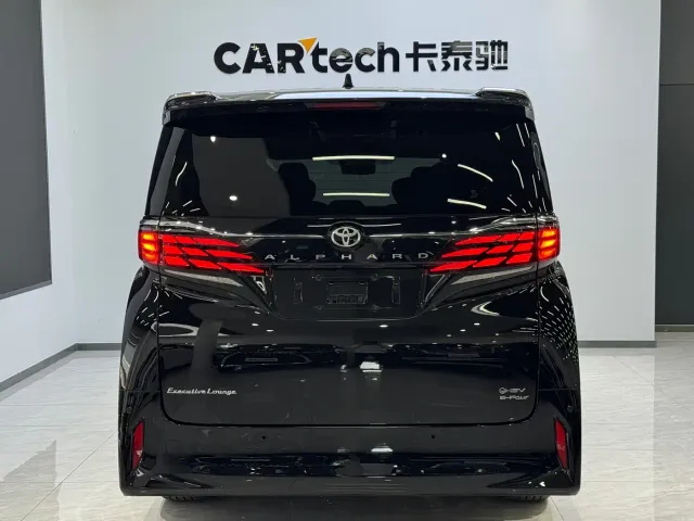 Toyota Alphard — Фото автомобиля 4