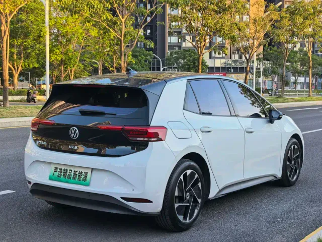 Volkswagen ID.3 — Фото автомобиля 25