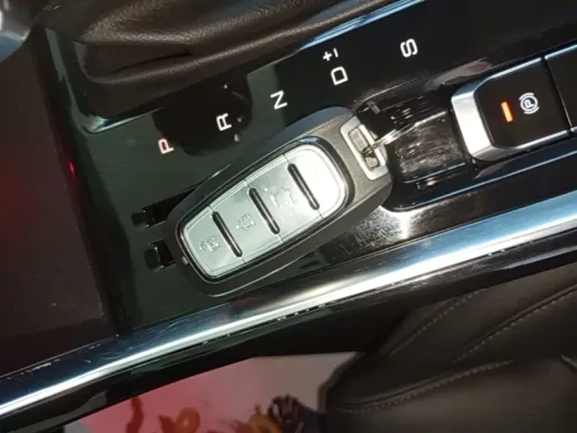 Wuling Asta — Фото автомобиля 8