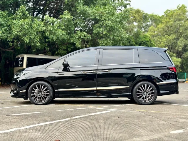 Honda Elysion — Фото автомобиля 4