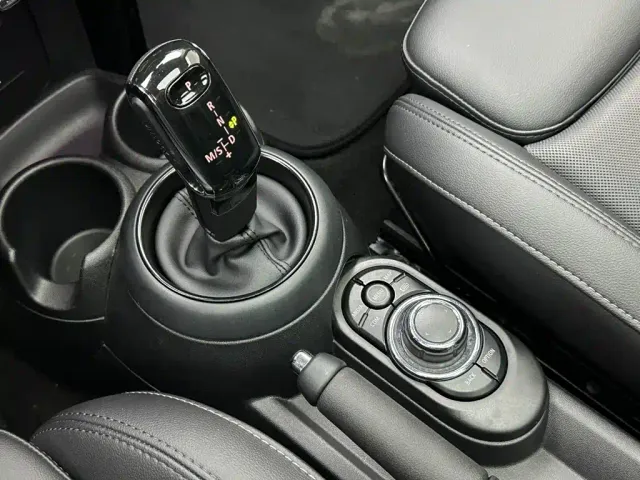 MINI Hatch — Фото автомобиля 18