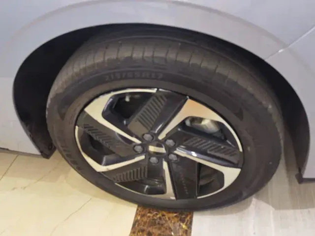 Geely Galaxy L6 — Фото автомобиля 6