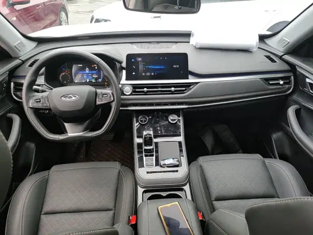 Chery Tiggo 8 — Фото автомобиля 9