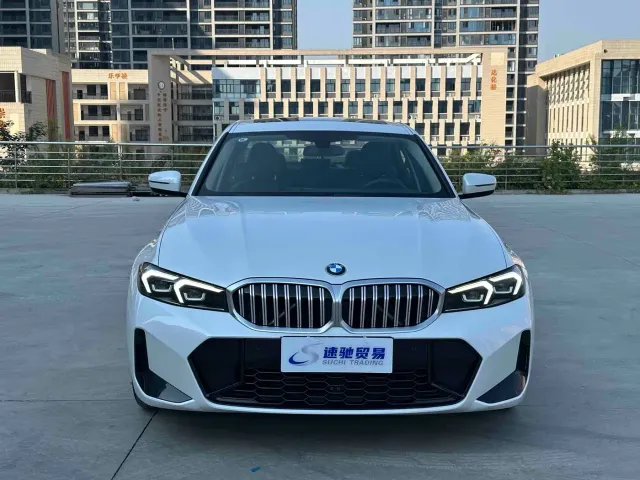 BMW 3 Series — Фото автомобиля 2