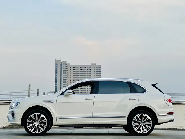 Bentley Bentayga — Фото автомобиля 16