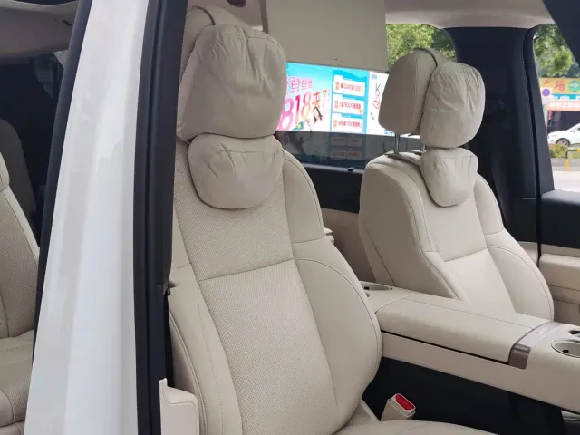 Li Auto MEGA — Фото автомобиля 20