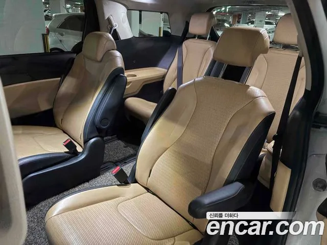 Kia Carnival 4th Gen — Фото автомобиля 10