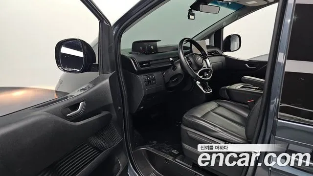 Hyundai Staria — Фото автомобиля 10
