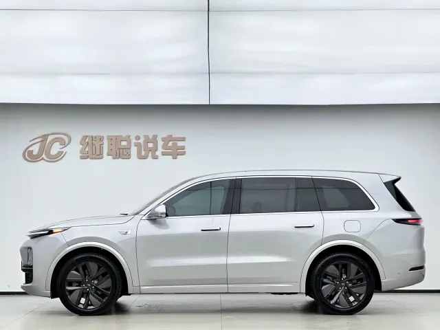 Li Auto L9 — Фото автомобиля 4