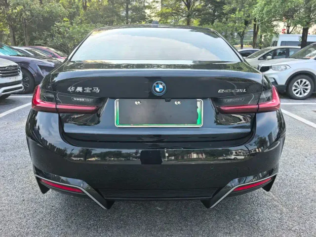 BMW i3 — Фото автомобиля 6