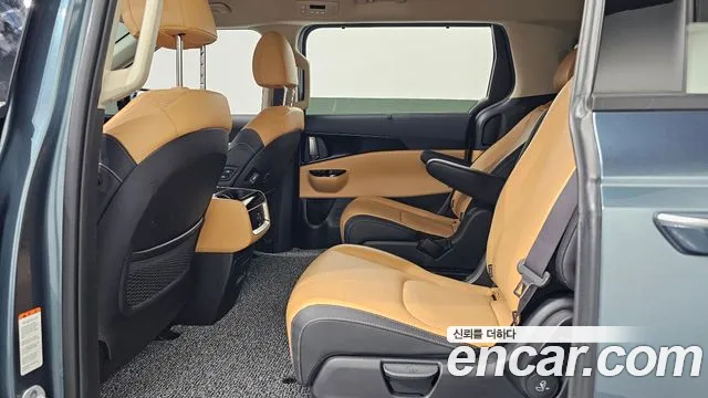 Kia Carnival Generation 4 — Фото автомобиля 16