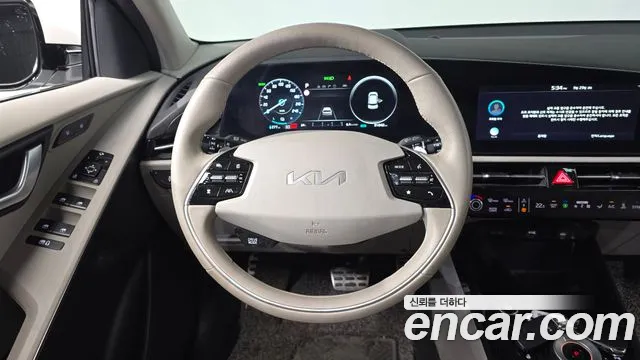 Kia Niro Niro (New) — Фото автомобиля 19