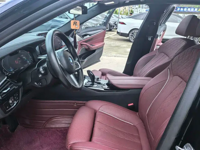 BMW 5 Series — Фото автомобиля 18
