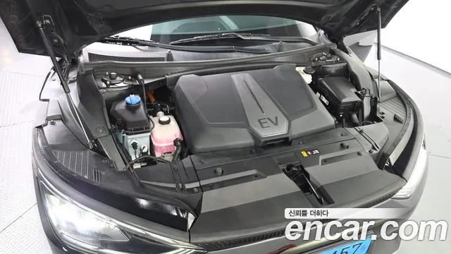 Kia EV6 — Фото автомобиля 6