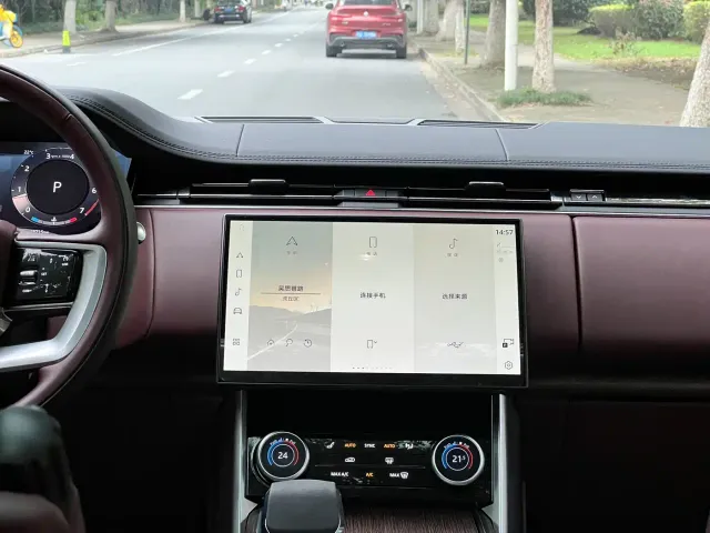 Land Rover Range Rover — Фото автомобиля 14