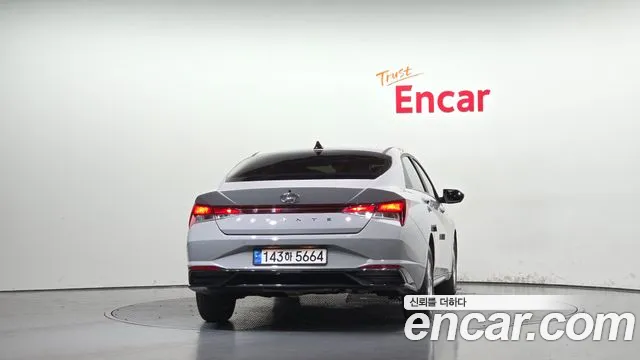 Hyundai Avante — Фото автомобиля 4