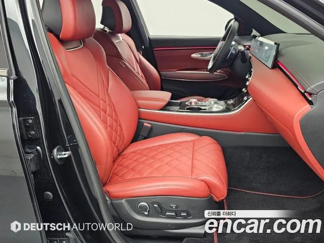 Genesis GV70 — Фото автомобиля 9