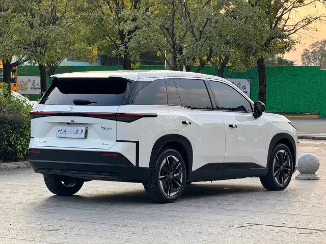 Toyota BoZhi 3X — Фото автомобиля 16
