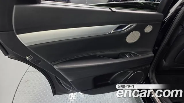 Genesis G80 Electrified G80 (RG3) — Фото автомобиля 24
