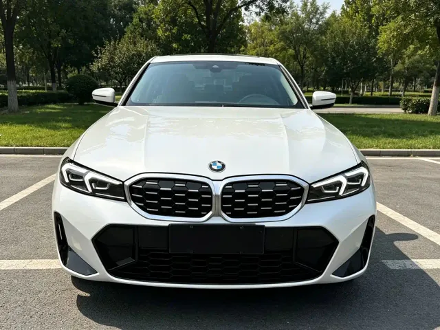 BMW 3 Series — Фото автомобиля 2
