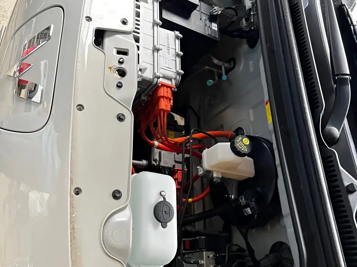 Wuling Motors Hongguang MINIEV 2025 4-Door Premium+ Edition — Фото автомобиля 22