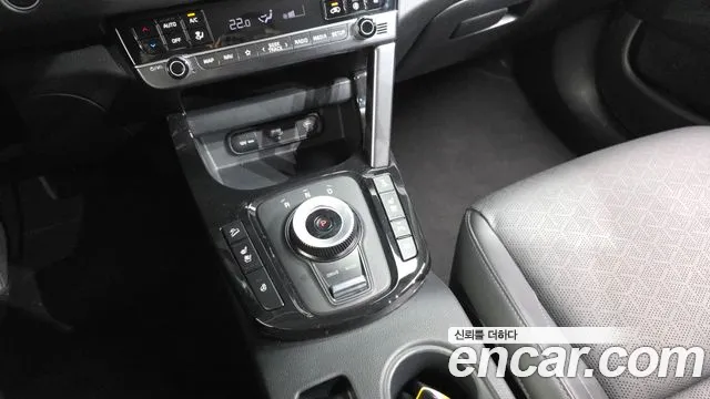 Kia Seltos Новый Seltos Бензин 2.0 4WD — Фото автомобиля 9