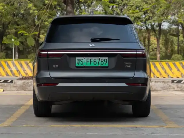 Li Auto ONE — Фото автомобиля 5