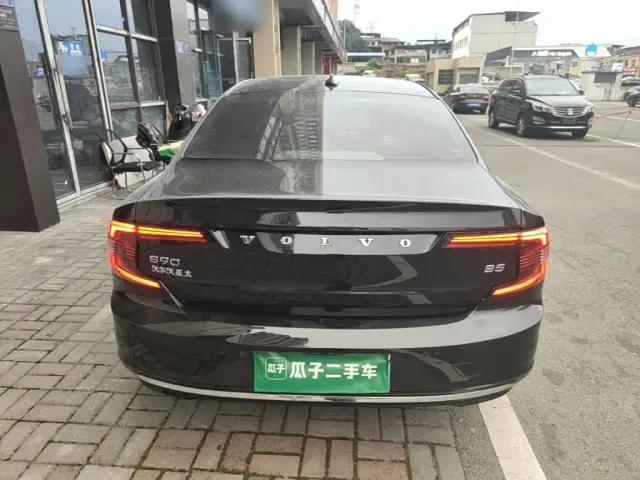 Volvo S90 — Фото автомобиля 5