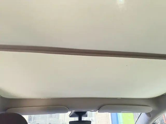 Tesla Model Y — Фото автомобиля 17