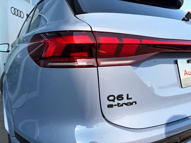 Audi Q6L e-tron — Фото автомобиля 8