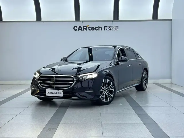 Фотография автомобиля — Mercedes-Benz E-Class