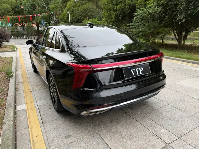 Hongqi H5 — Фото автомобиля 11