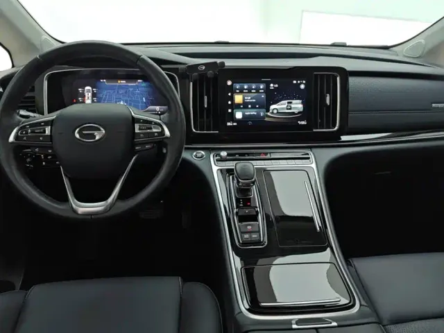GAC Trumpchi M8 — Фото автомобиля 12