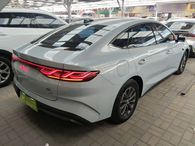 BYD Qin L — Фото автомобиля 6