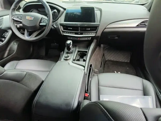Cadillac CT5 — Фото автомобиля 12