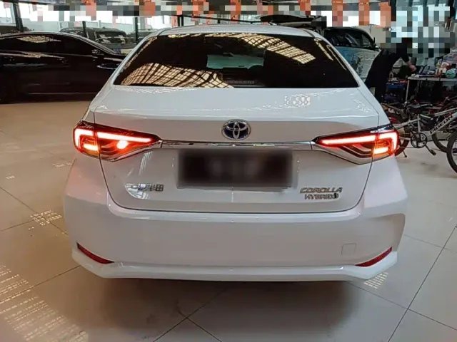 Toyota Corolla — Фото автомобиля 5