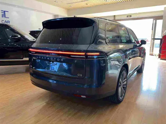 Leapmotor C16 — Фото автомобиля 9