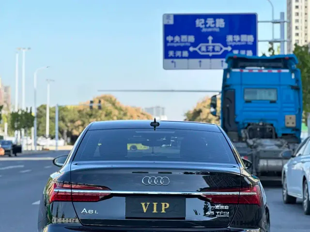 Audi A6L — Фото автомобиля 6
