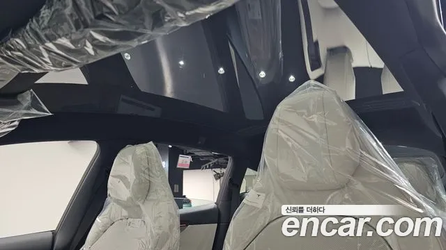Tesla Model Y — Фото автомобиля 18