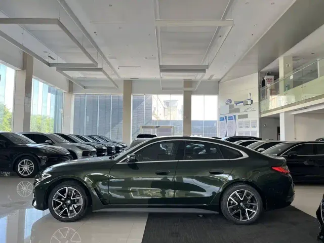 BMW 4 Series — Фото автомобиля 3
