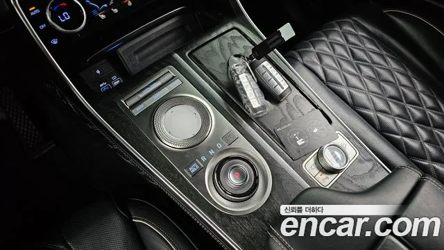 Genesis GV80 — Фото автомобиля 12