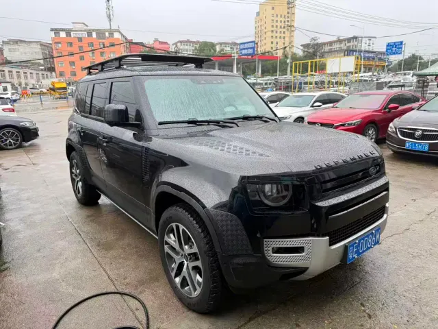 Land Rover Defender — Фото автомобиля 3