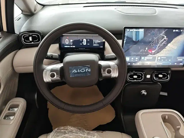 GAC Aion UT — Фото автомобиля 10