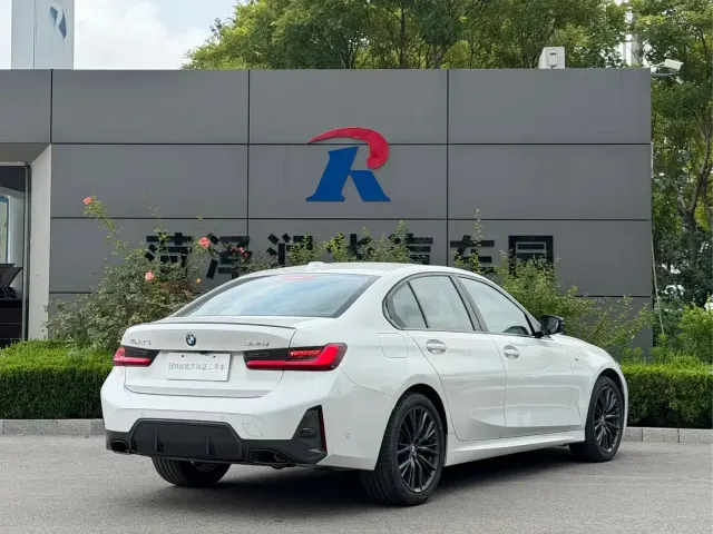 BMW 3 Series — Фото автомобиля 9